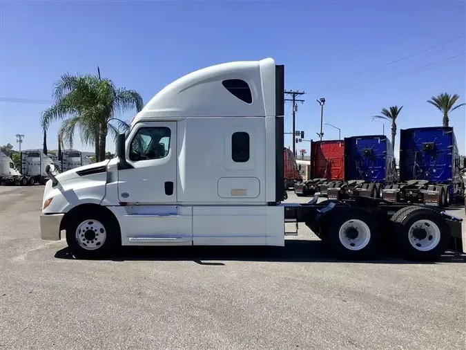 2020 FREIGHTLINER CASCADEVO1