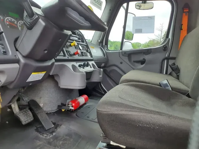2016 FREIGHTLINER 108SD