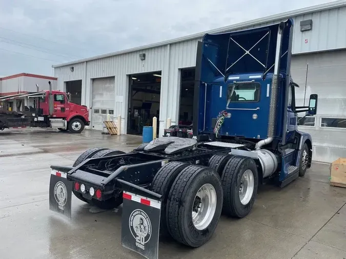 2022 Kenworth T680