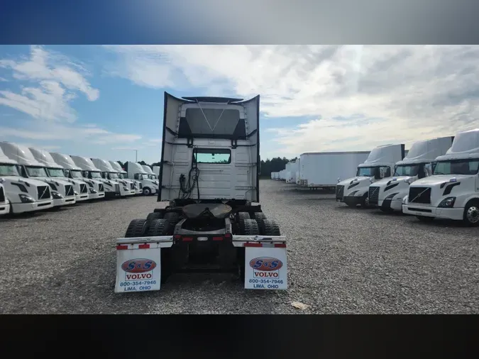 2019 Volvo VNL300