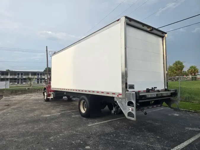 2020 FREIGHTLINER/MERCEDES M2 106