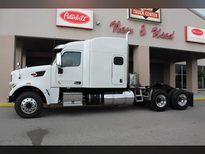 2021 Peterbilt 567