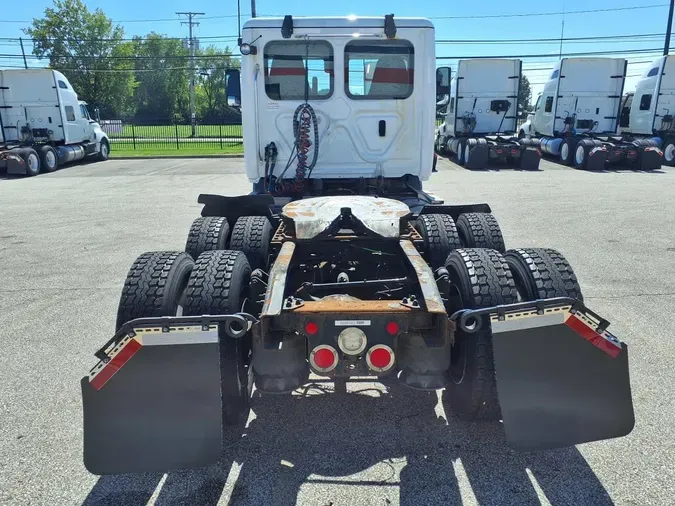 2021 FREIGHTLINER/MERCEDES CASCADIA PX11664ST