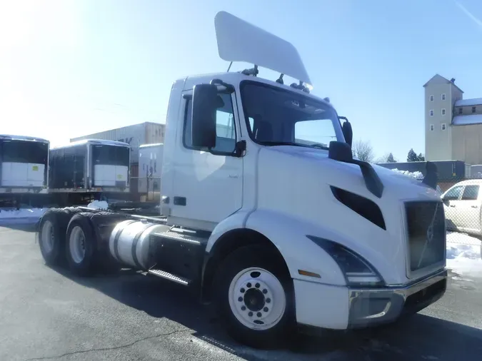 2019 VOLVO VNL