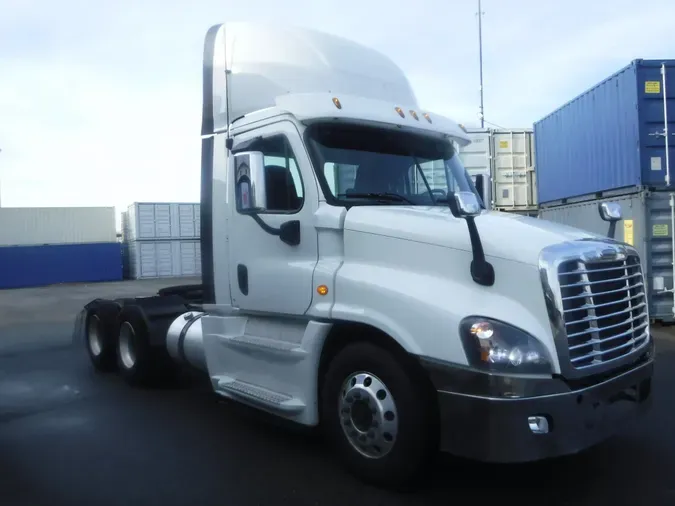 2018 FREIGHTLINER/MERCEDES CASCADIA 125