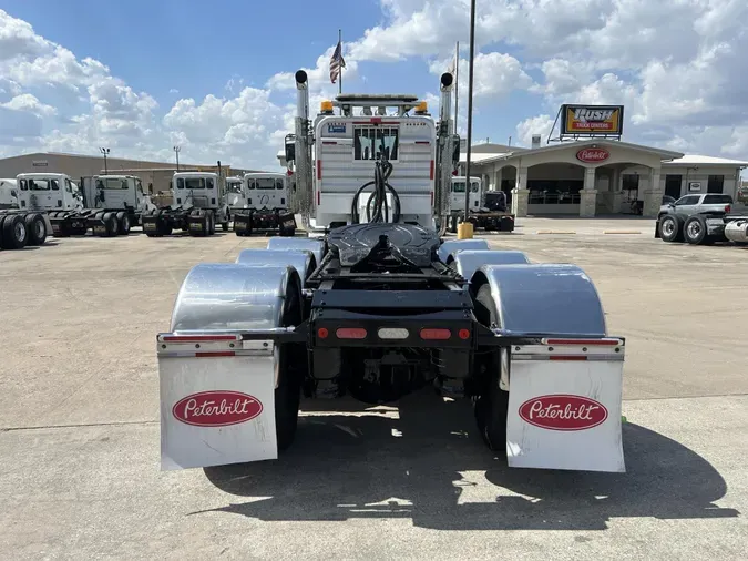 2019 Peterbilt 389