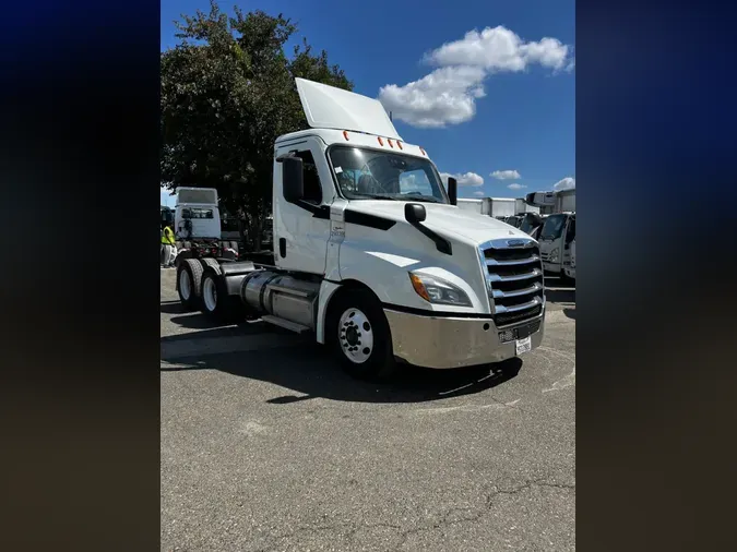 2020 FREIGHTLINER/MERCEDES NEW CASCADIA PX126645aee36642a175e16d9add821d6513af1