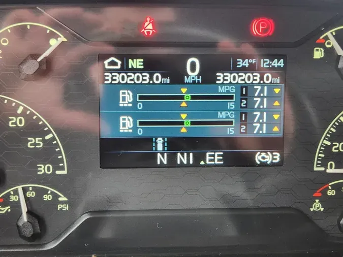 2024 VOLVO VNL64T860