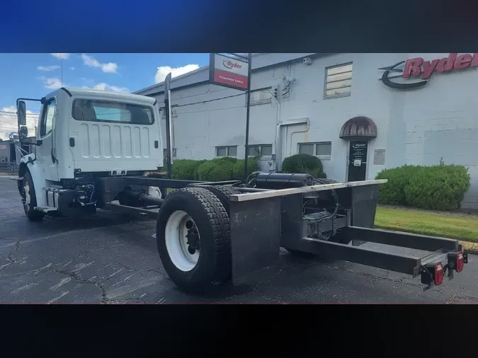 2019 FREIGHTLINER M2 106