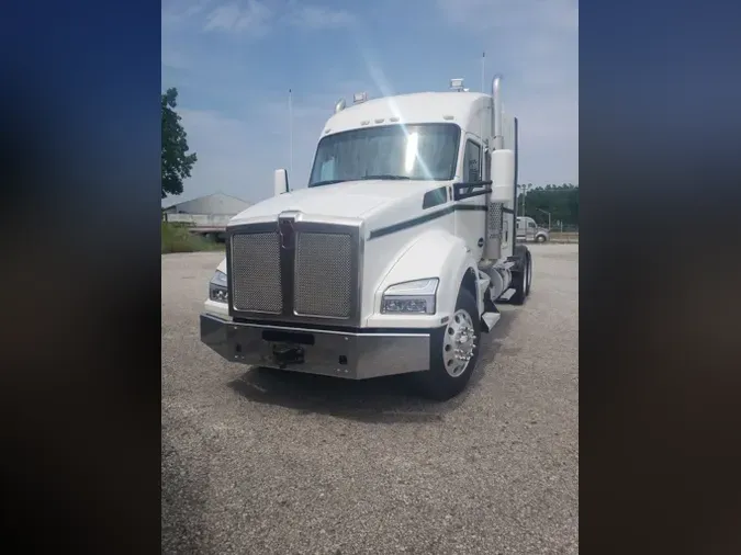 2018 Kenworth T8805af30b12bc4d3f826271f42f8590d0f5