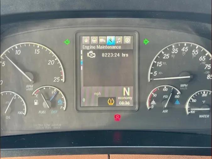 2023 Freightliner Cascadia 126
