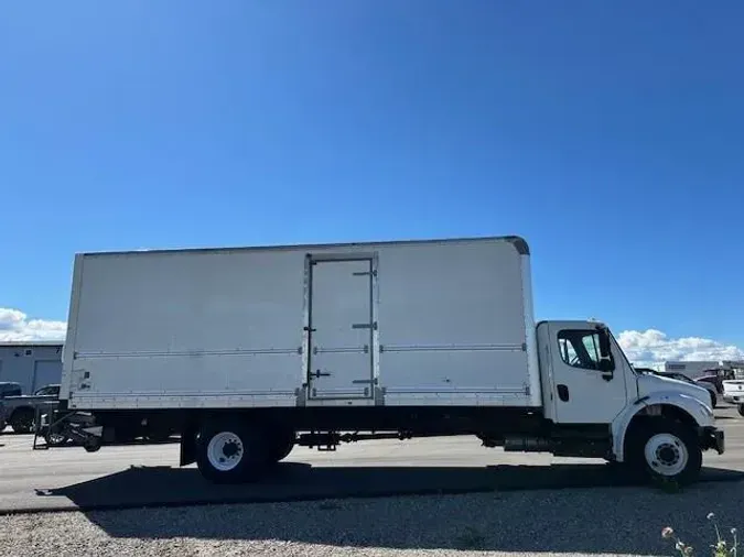 2018 Freightliner Business Class M2 106