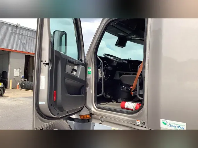 2021 Freightliner Cascadia