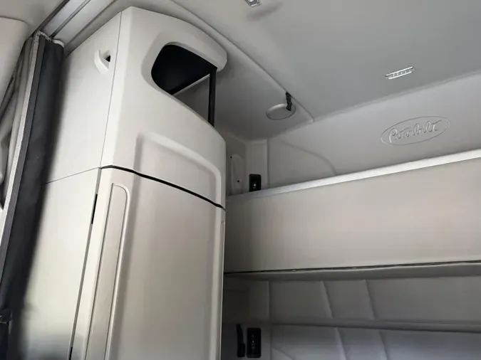2021 Peterbilt 579