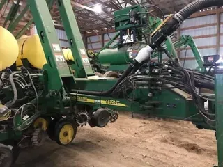 2011 John Deere 1770