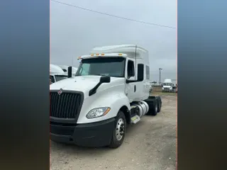 2019 NAVISTAR INTERNATIONAL LT625 SLPR CAB