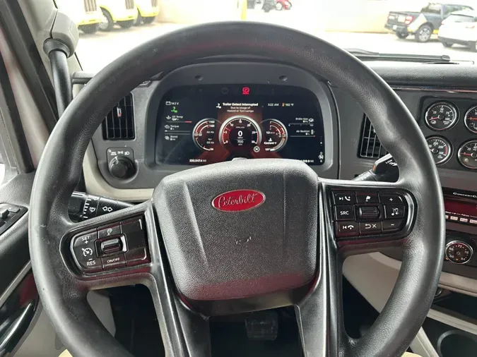 2022 Peterbilt 579