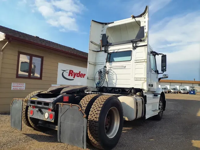 2019 VOLVO VNR42T 300