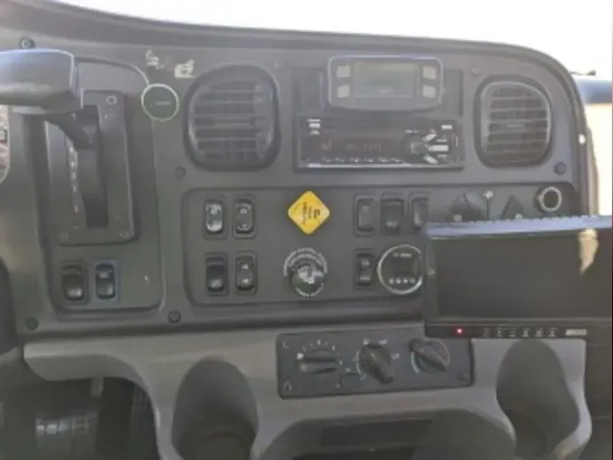 2019 FREIGHTLINER/MERCEDES M2 1065b057f5f08a6a1818b8224485b48a743