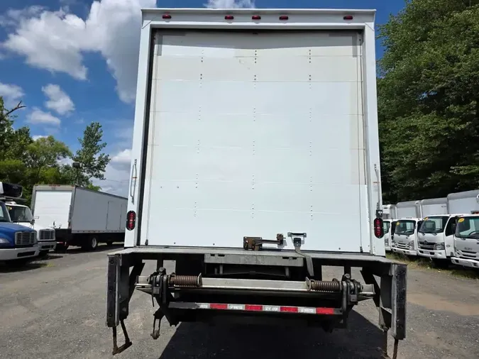 2019 FREIGHTLINER M2 106