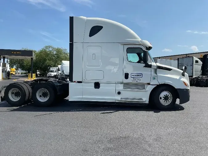 2020 Freightliner T12664ST