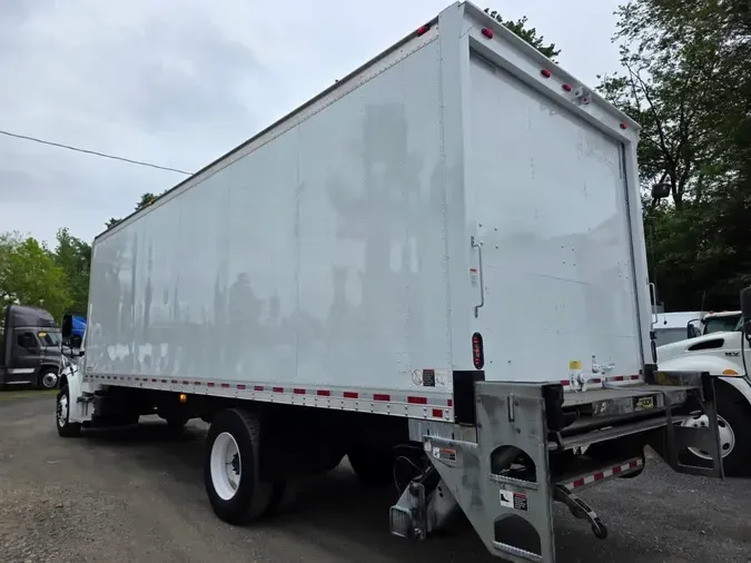 2018 FREIGHTLINER M2 106