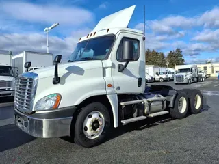 2017 FREIGHTLINER/MERCEDES CASCADIA 125