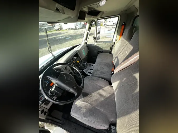 2017 NAVISTAR INTERNATIONAL 4300