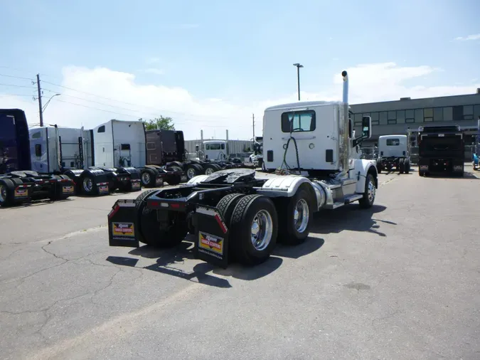 2021 Peterbilt 567