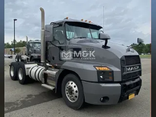 2019 MACK ANTHEM AN64T