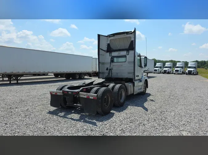 2018 Volvo VNL300