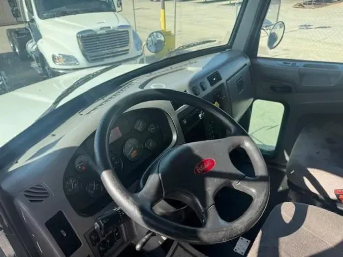 2020 Peterbilt 337