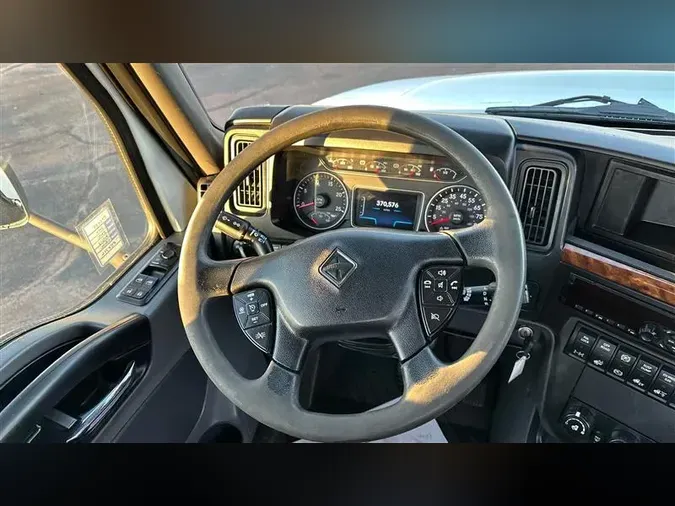 2020 INTERNATIONAL RH613