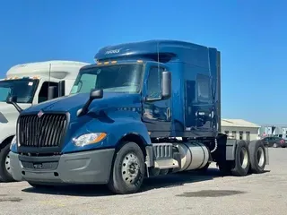 2018 INTERNATIONAL LT