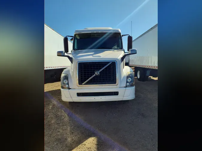 2017 VOLVO VNL64TRACTOR