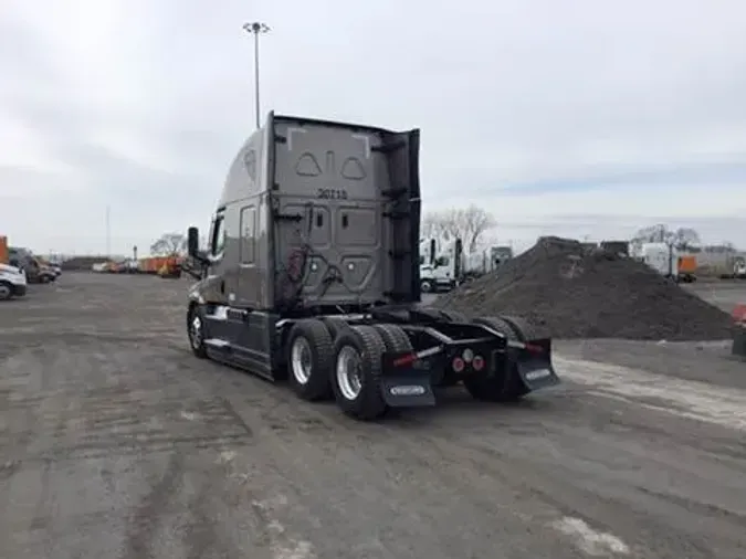 2024 Freightliner Cascadia