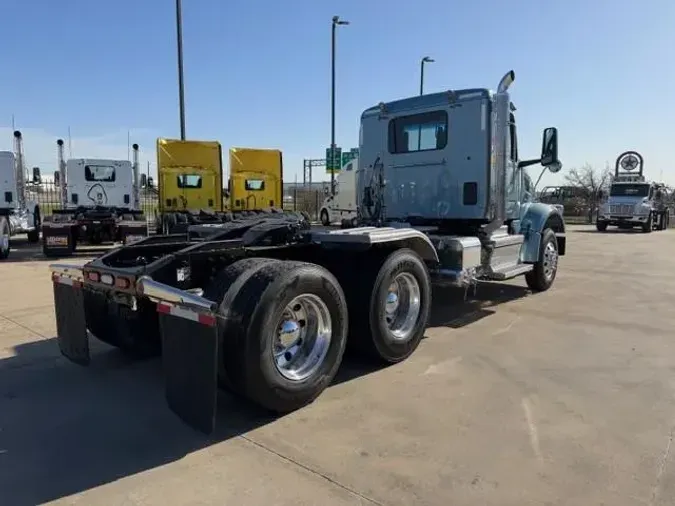 2023 Peterbilt 567