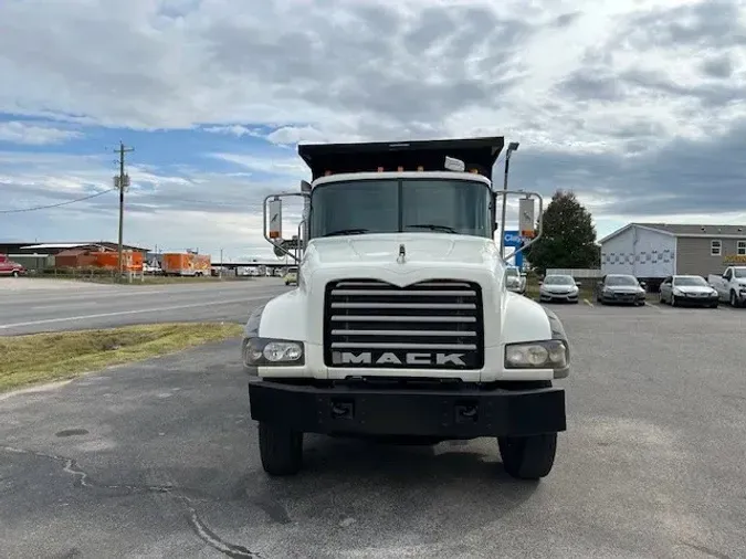 2012 MACK GU713