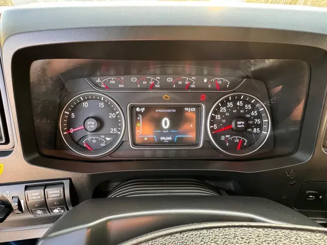 2022 International LT6255b260fdd2d6e95b9c0fe56841c4b16c3