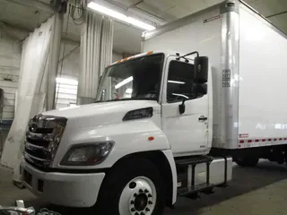 2016 HINO 268A