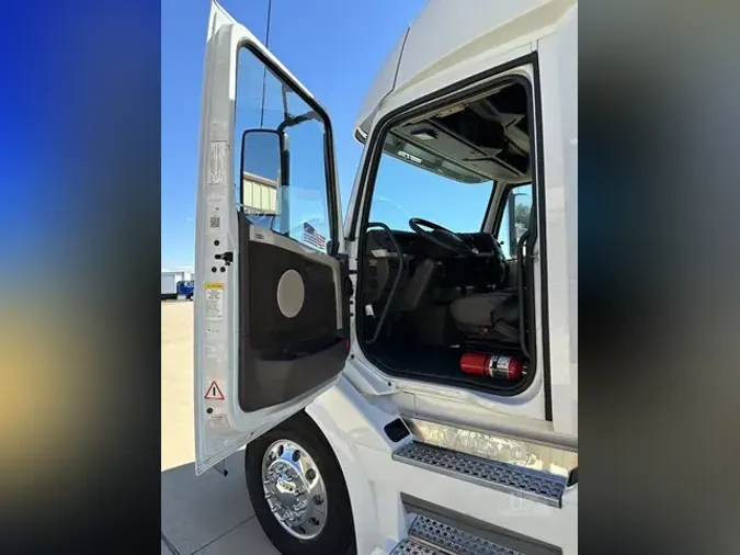 2018 VOLVO VNL64T780