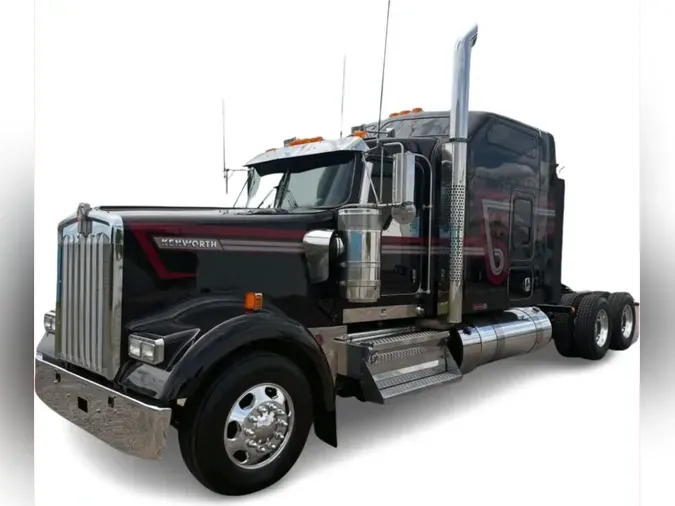 2024 Kenworth W900L5b29483b3ccfe2823f4fe77bf1e148f7