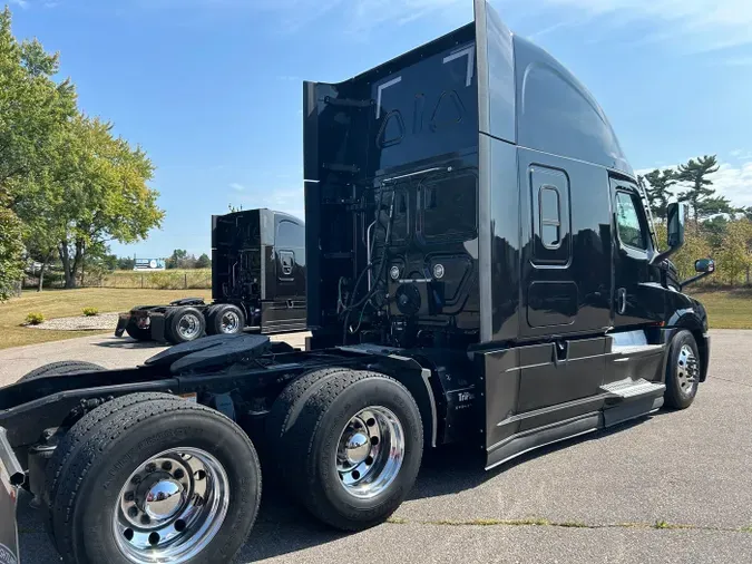 2020 Freightliner Cascadia