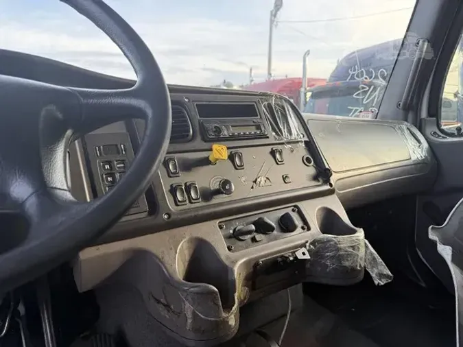 2016 FREIGHTLINER BUSINESS CLASS M2 106
