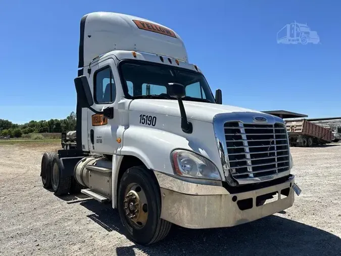 2015 FREIGHTLINER CASCADIA 125