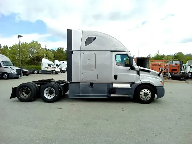 2022 Freightliner Cascadia