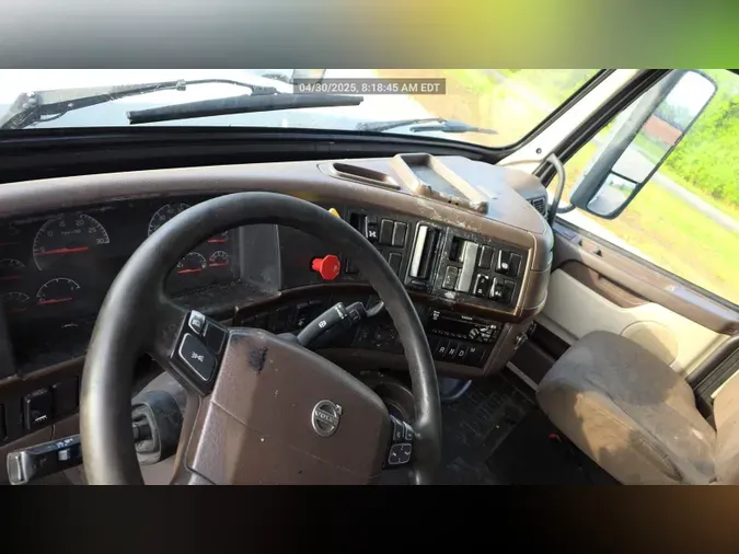 2018 Volvo VNL 740