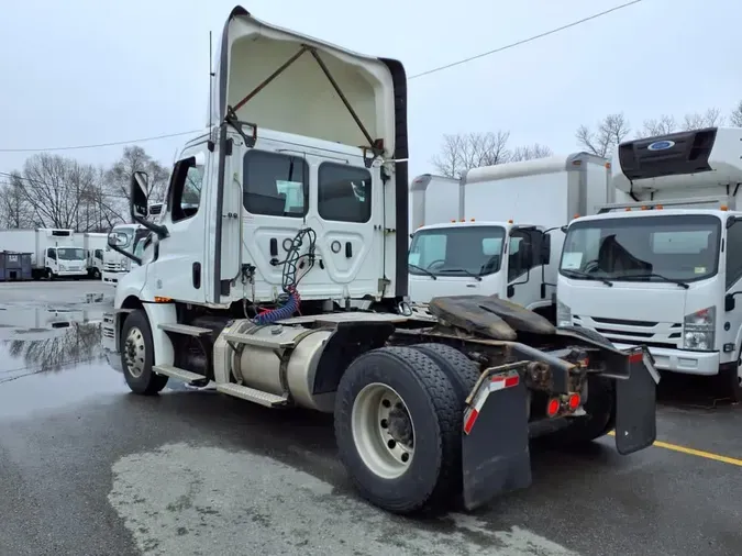 2021 FREIGHTLINER/MERCEDES CASCADIA PX12642ST5b36f9b5c30f67909cc6552daa911f44