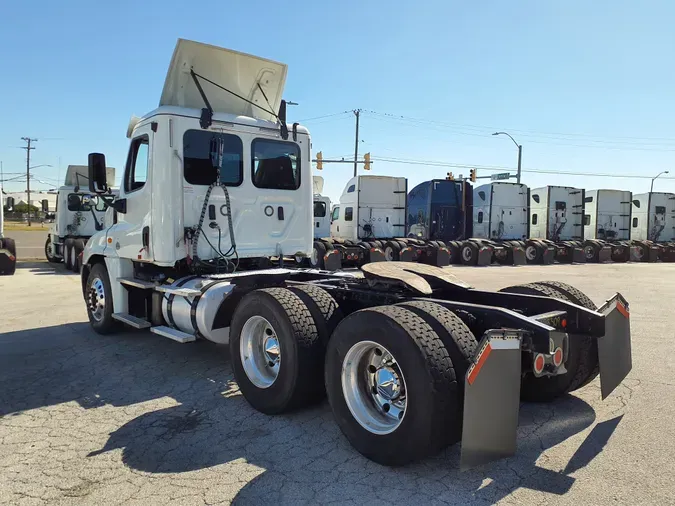 2018 FREIGHTLINER/MERCEDES CASCADIA 125