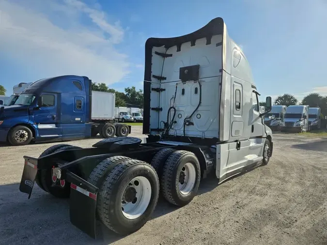 2022 FREIGHTLINER/MERCEDES NEW CASCADIA PX126645b4097433a66c59be963d057a2d42482